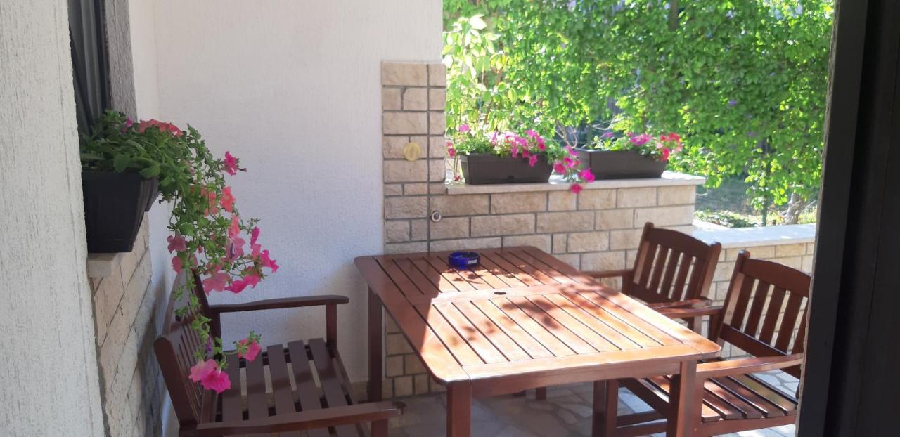 Apartment Ruzica *