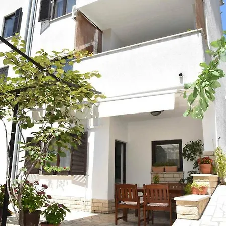 Apartments Ruzica Pula Exterior photo