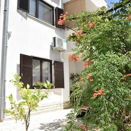 Apartments Ruzica Pula Exterior photo