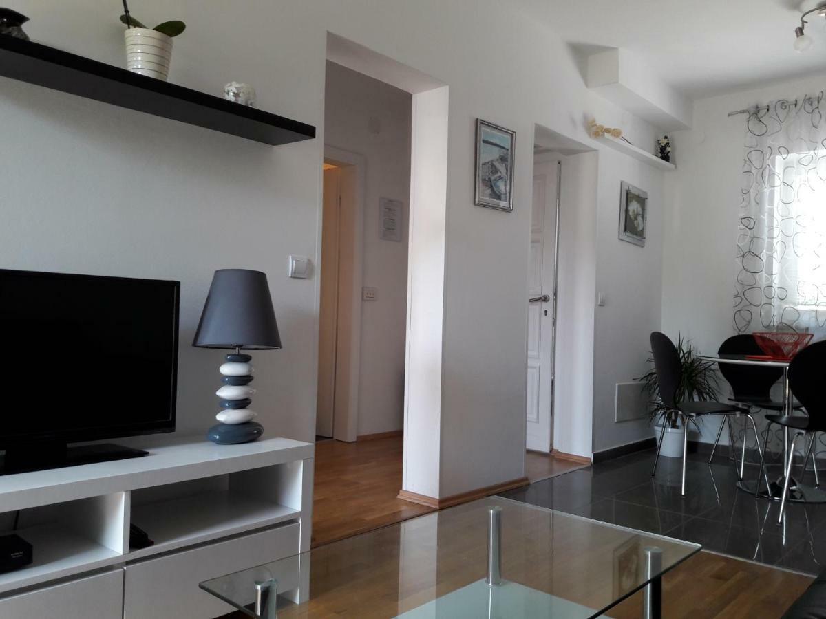 Ruzica Apartment *